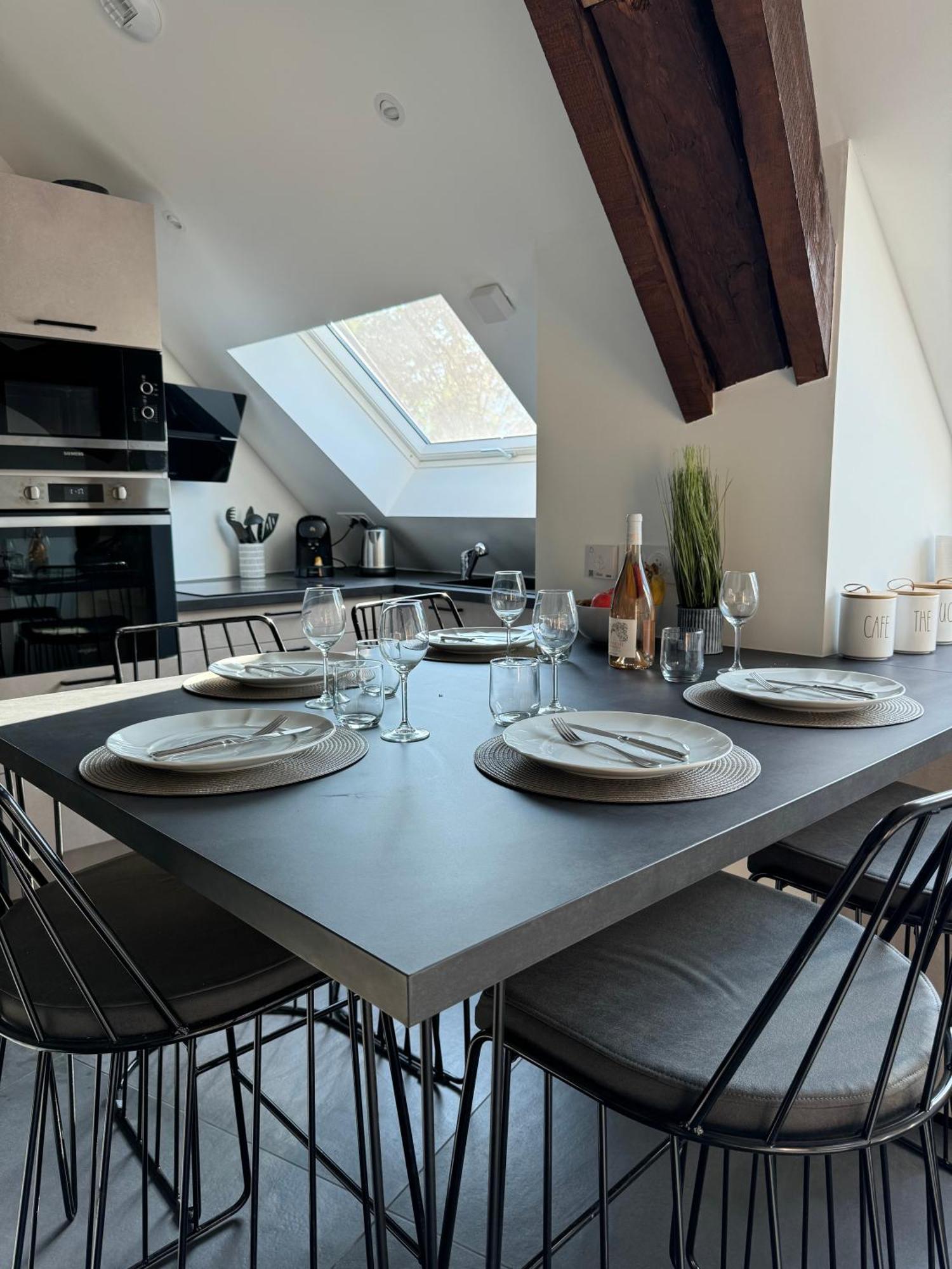 Magnifique Appartement Vue Lac - 5 Personnes Voglans Zewnętrze zdjęcie