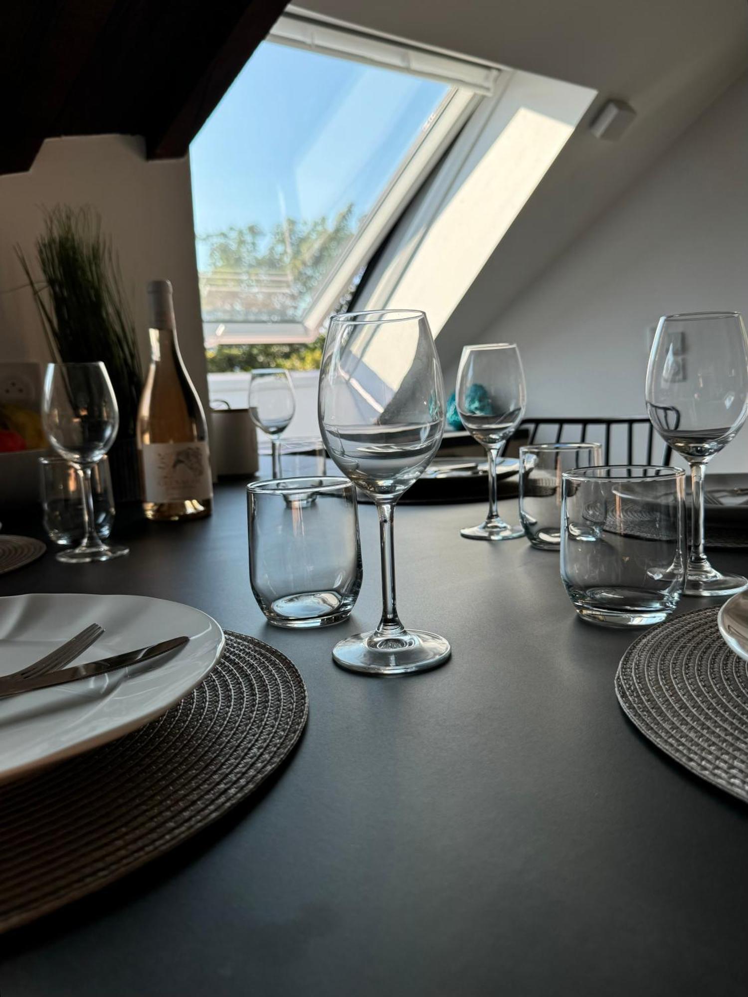 Magnifique Appartement Vue Lac - 5 Personnes Voglans Zewnętrze zdjęcie