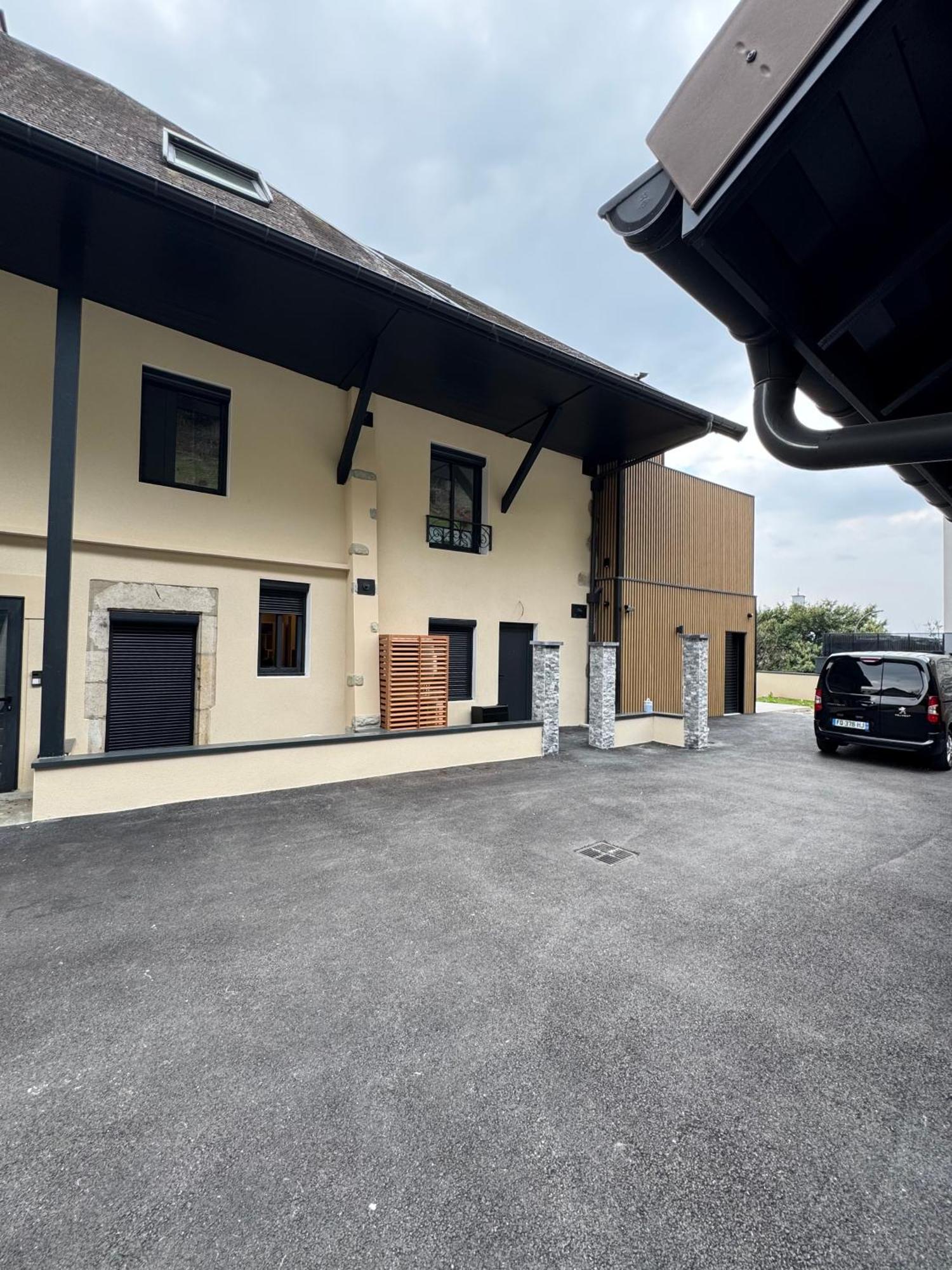 Magnifique Appartement Vue Lac - 5 Personnes Voglans Zewnętrze zdjęcie